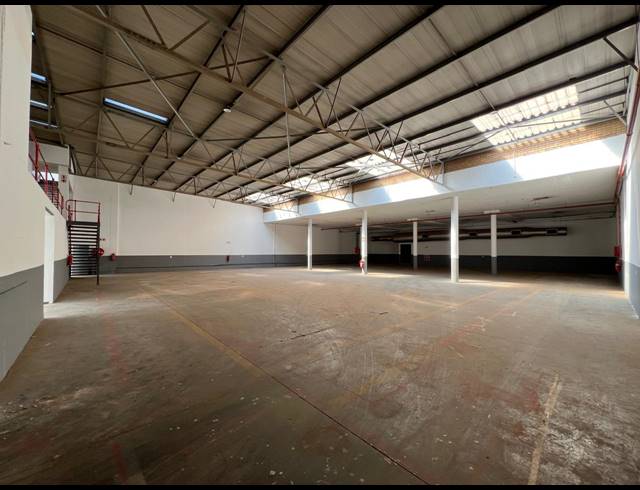 1,153M² WAREHOUSE TO LET IN STRIJDOMPARK